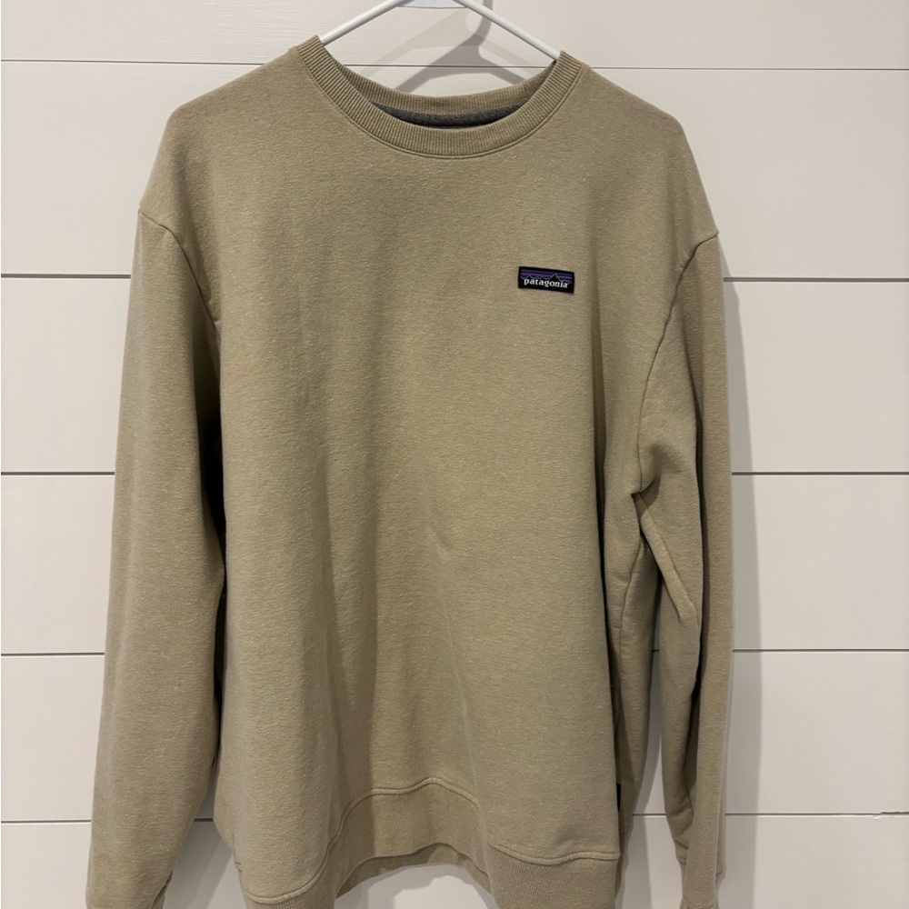 Patagonia Men's Crewneck Sweater in Tan